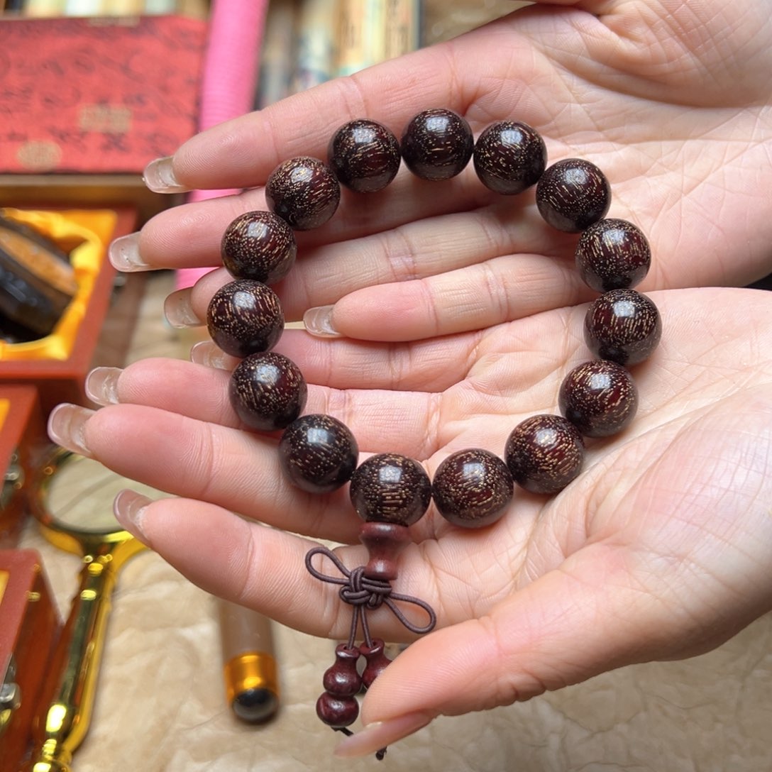 大叶紫檀（黑酸枝木类）