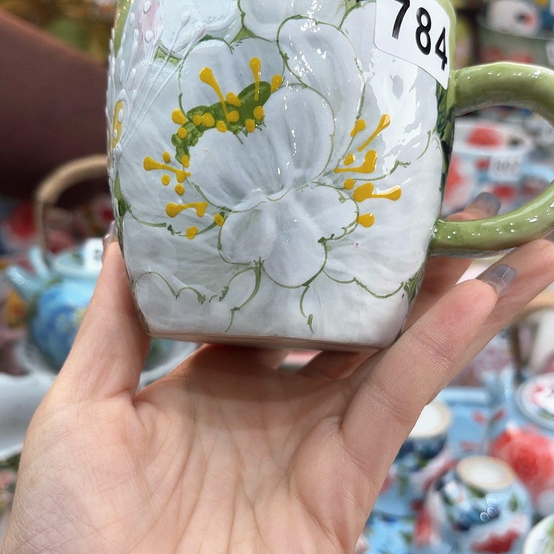 瓷片在这里我们就像我说出那