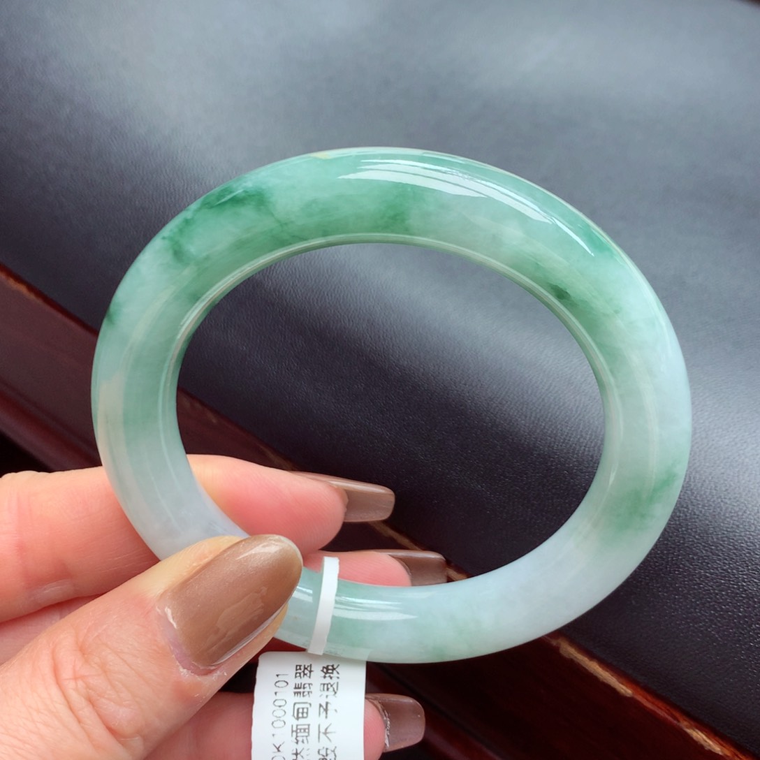 翡翠手镯未镶嵌缅甸翡翠手镯