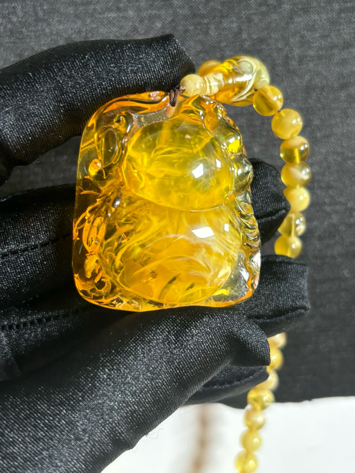 精品蜜蜡荧光拉丝葫芦无事牌，6➕链子一套重32.3克