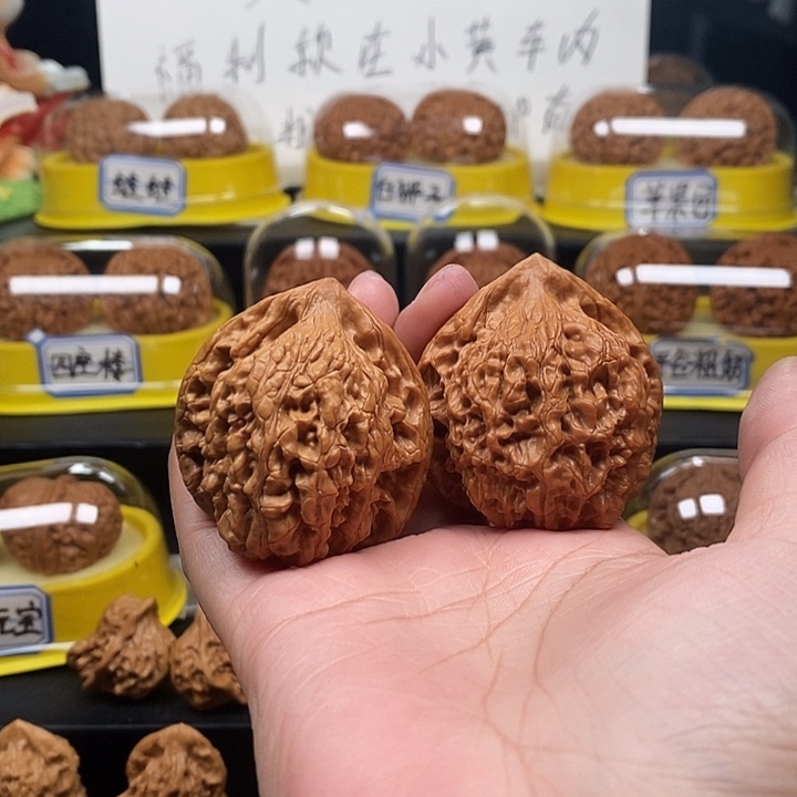 文玩核桃吊坠大肚蛇47