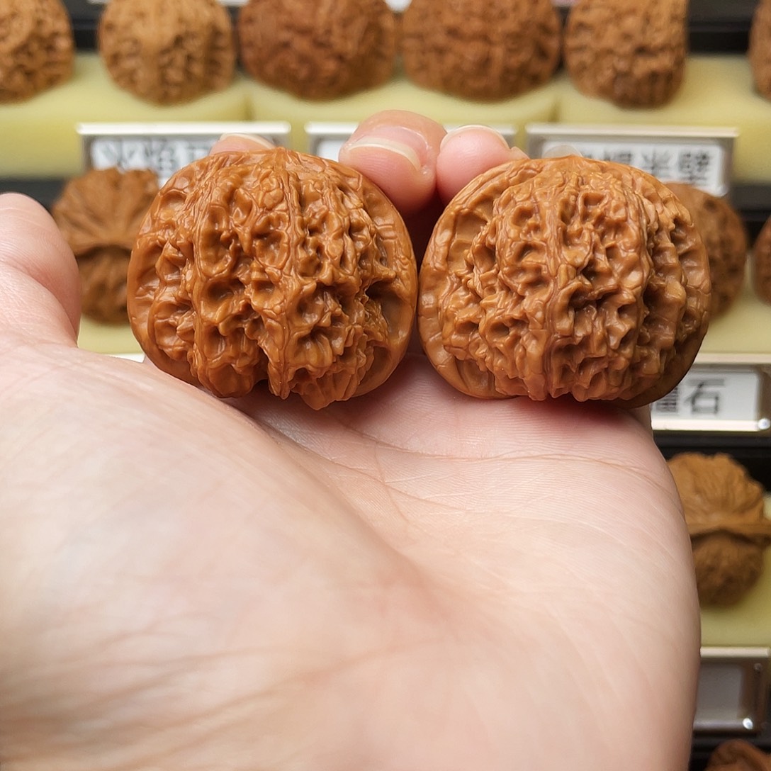 文玩核桃吊坠龙洞峪39尺716