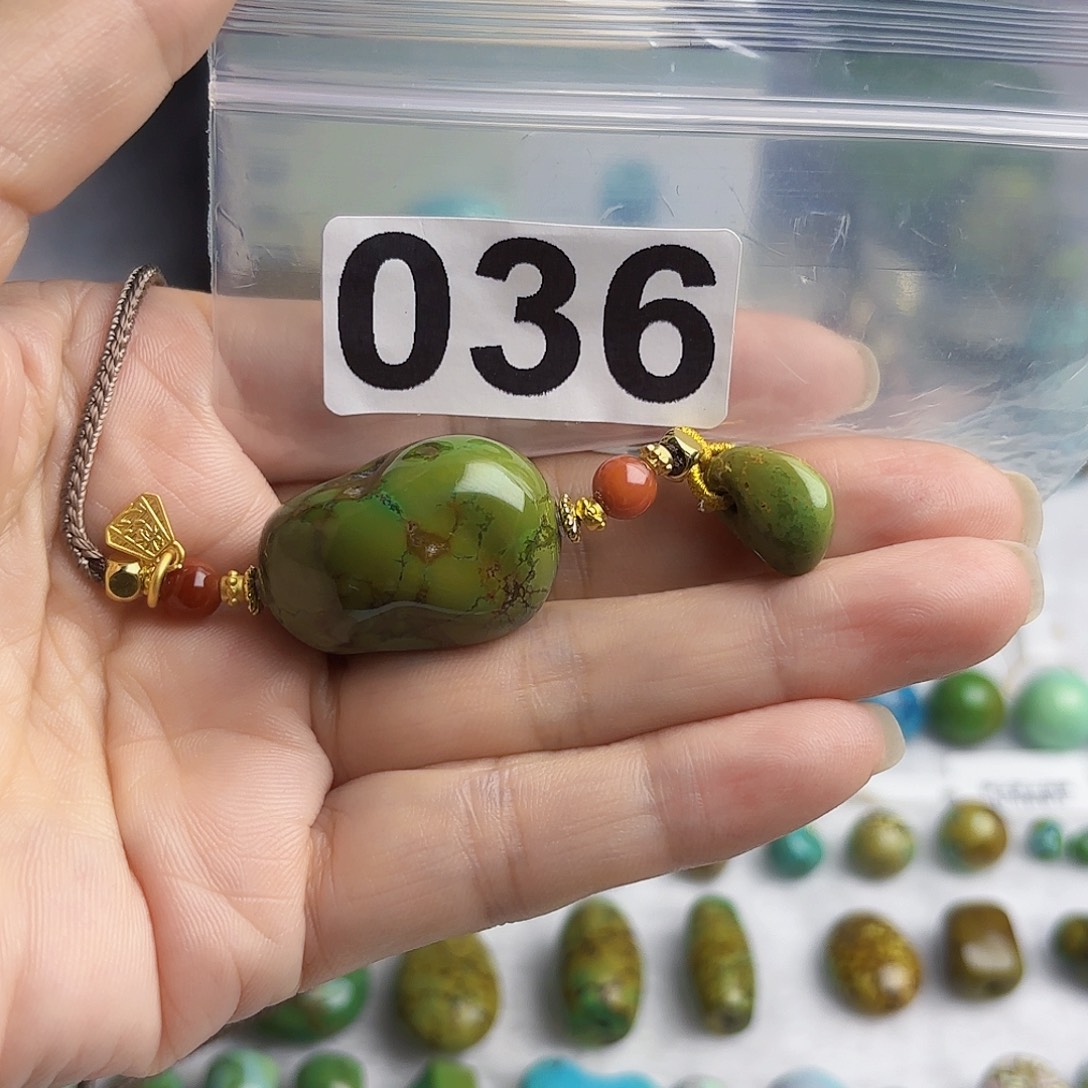 跃***司绿松石未镶嵌珠宝奇石