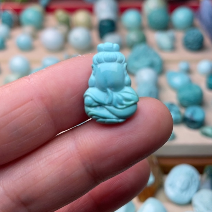 绿松石未镶嵌颈饰