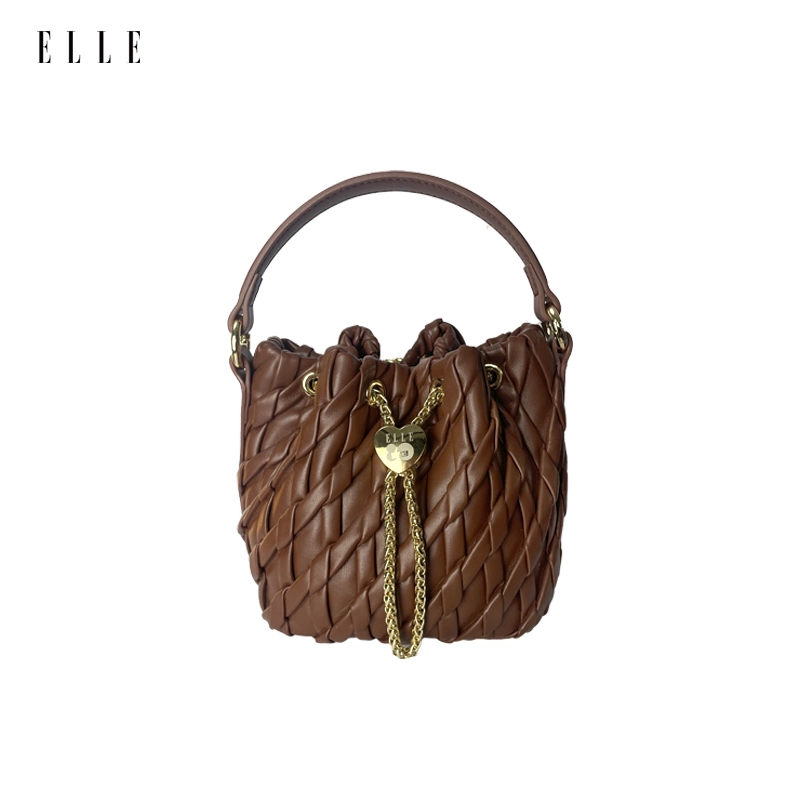 ELLE25新款手提气质单肩包耐磨褶皱纯色简约单肩水桶包复古25391