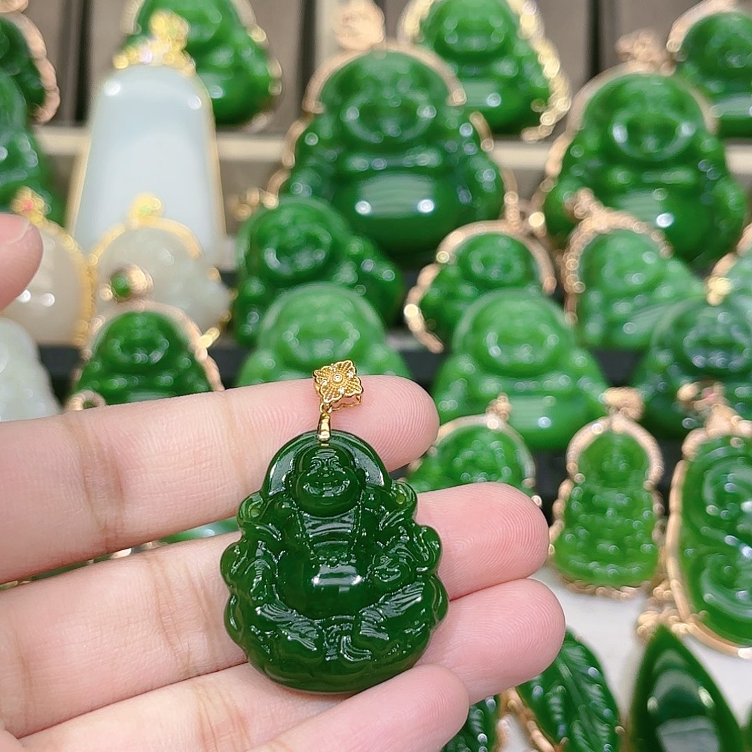 和田玉（碧玉）颈饰18K金镶嵌