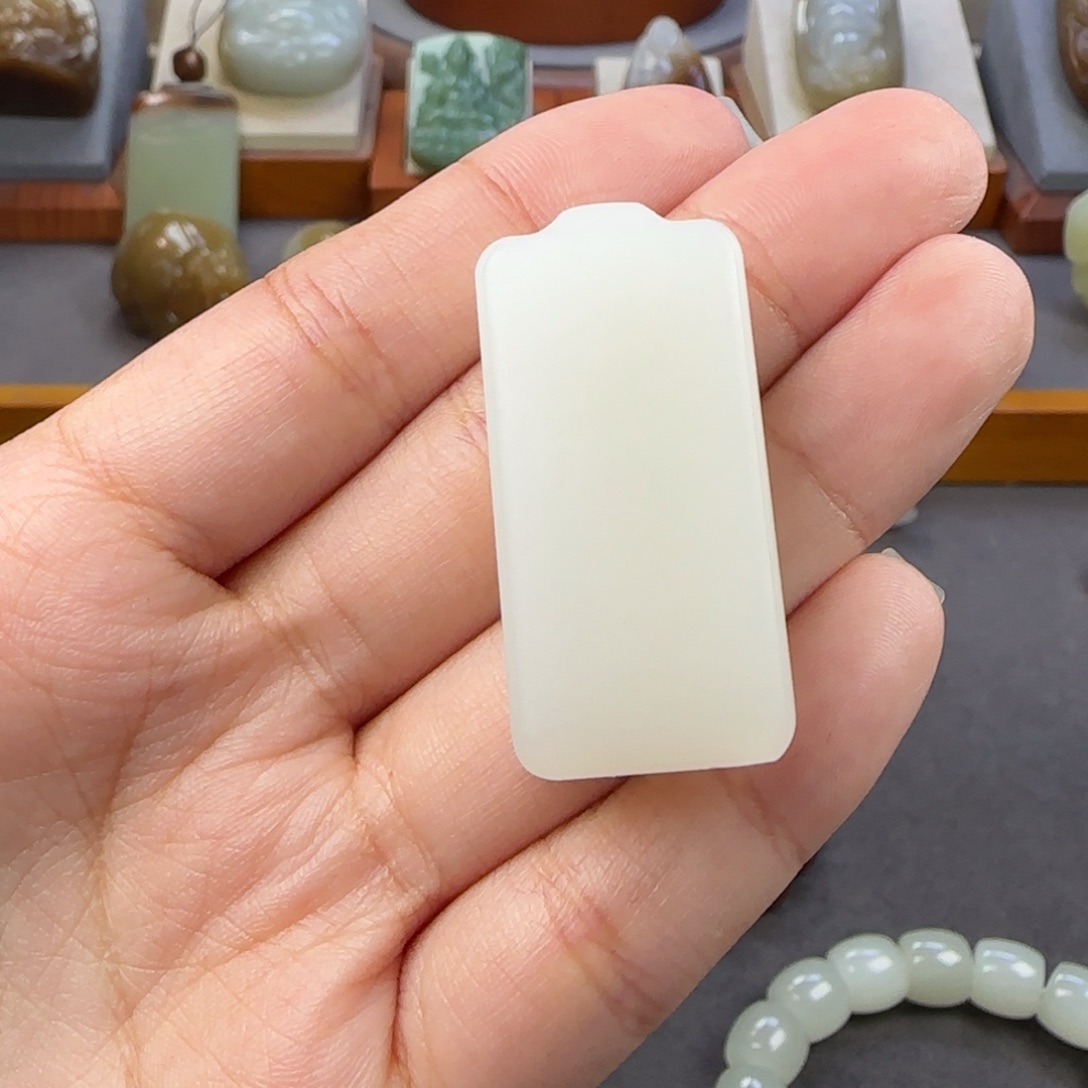 定制和田玉未镶嵌和田玉