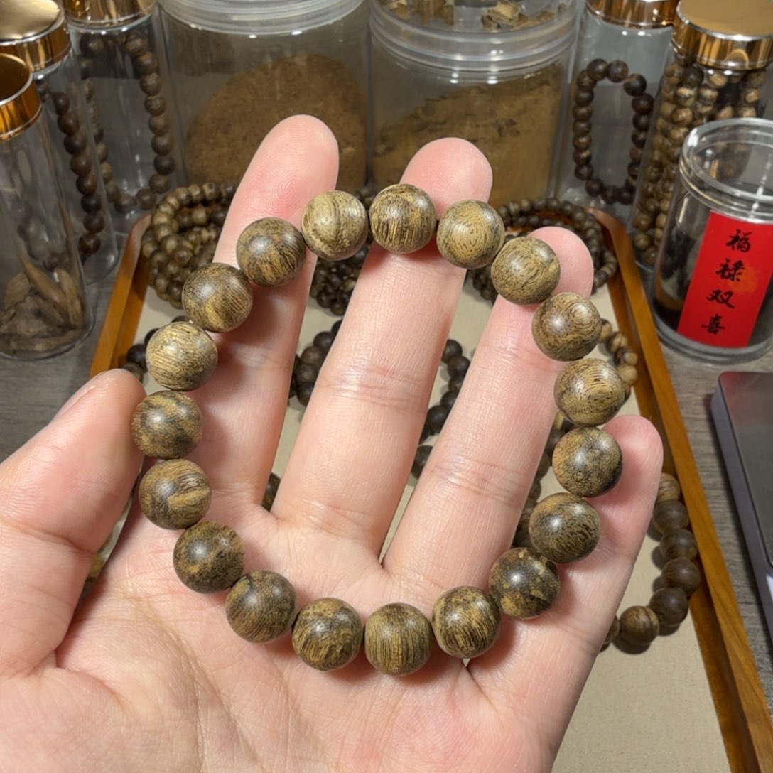 沉香沉香碎屑柬埔寨菩萨棋9分沉10.3克