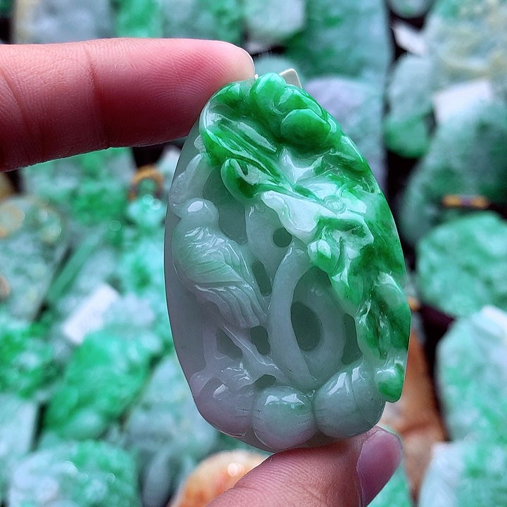 翡翠吊坠(不含链)未镶嵌