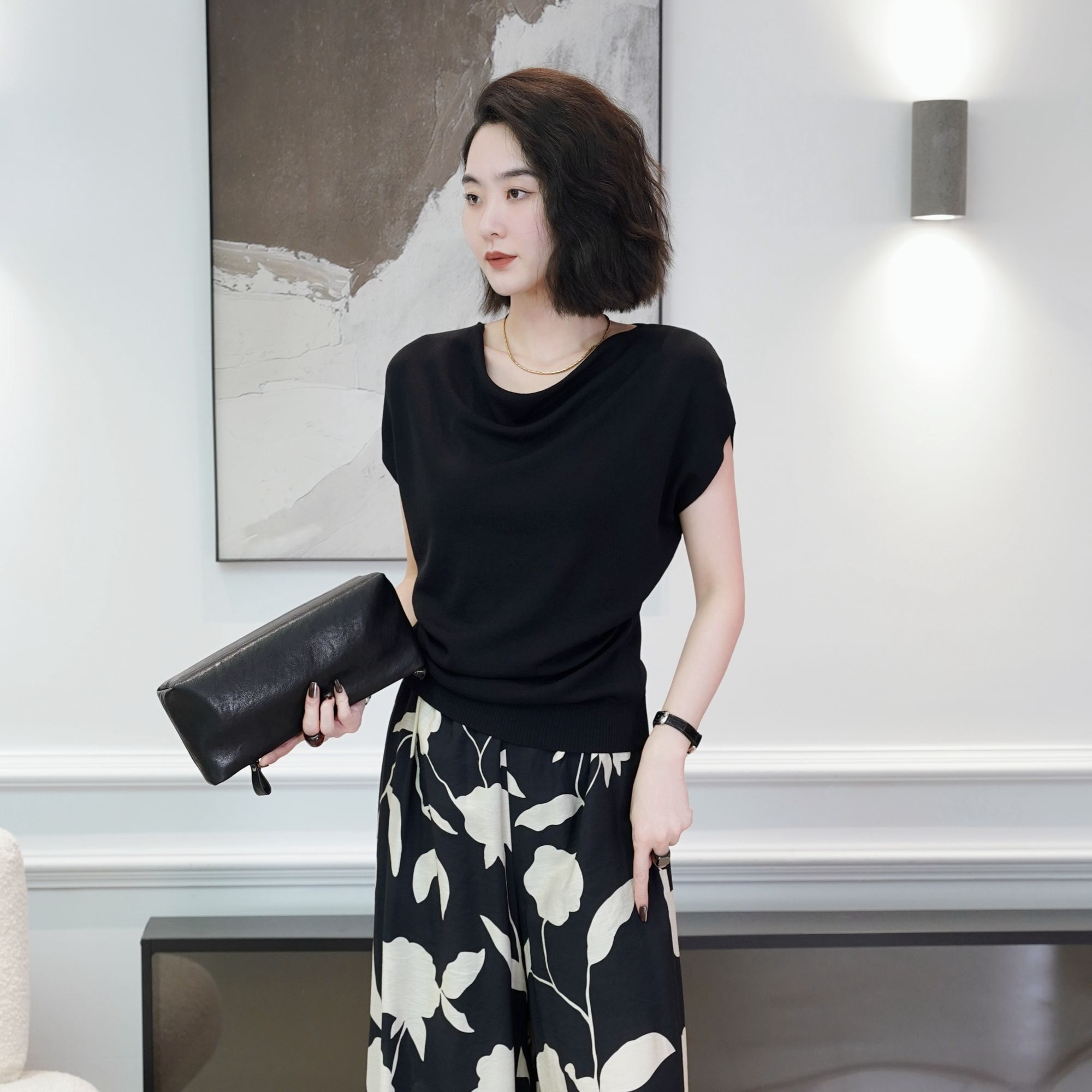 MORELAN2025春夏优雅法式小众一字领修身显瘦短袖上衣88113