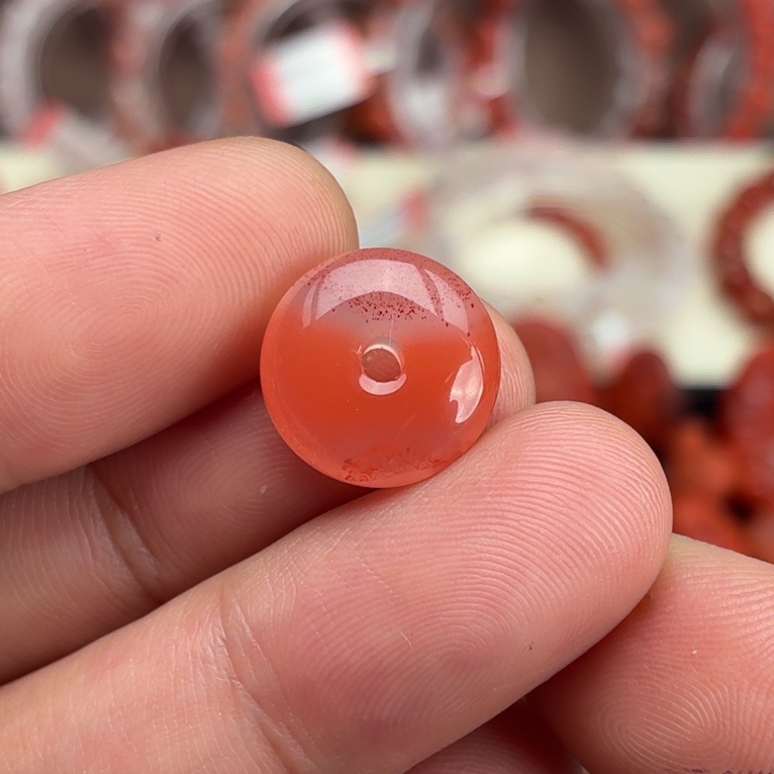 南红玛瑙未镶嵌颈饰满天星平安扣