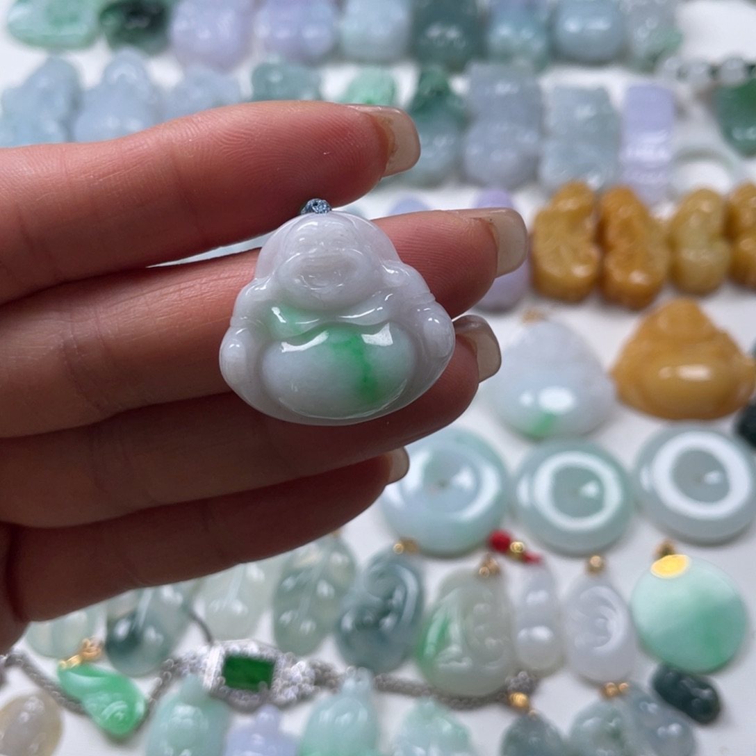 翡翠未镶嵌吊坠(赠链)