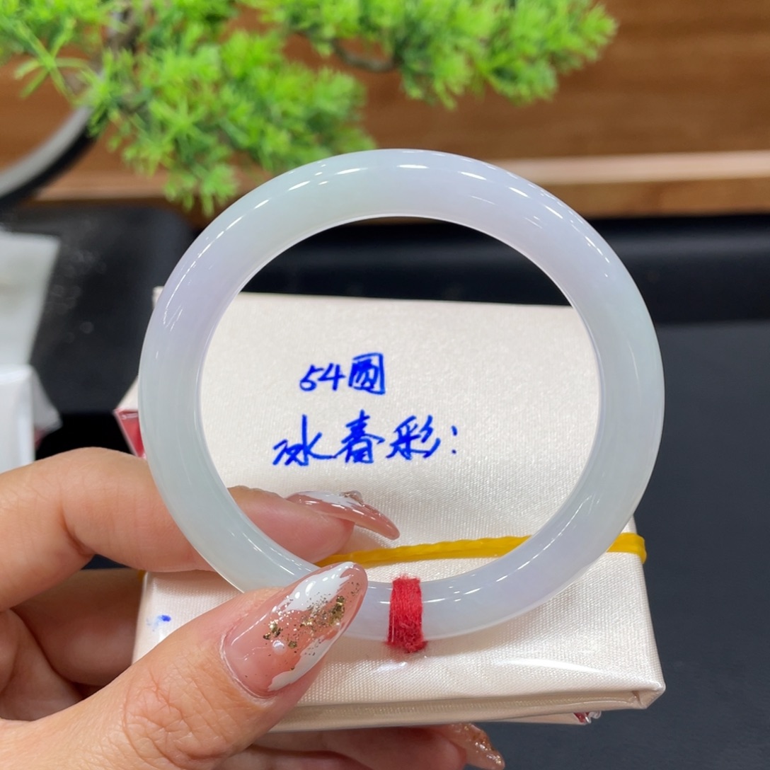 翡翠手镯未镶嵌天然翡翠