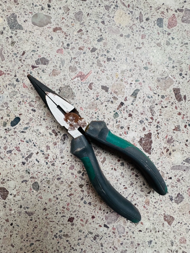 DIWELLS/得威斯6寸尖嘴钳 带锈