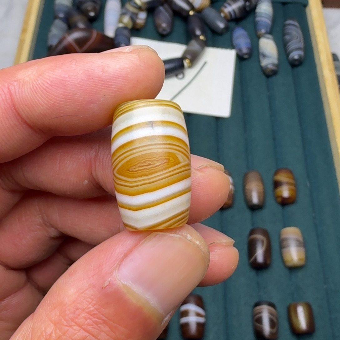 一***鞋玛瑙/玉髓合金珠宝奇石