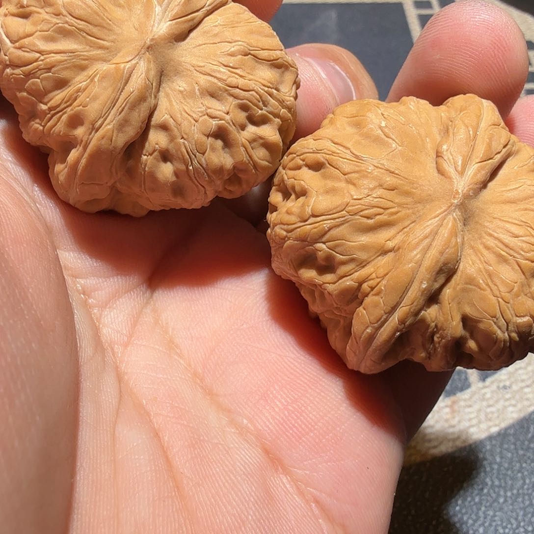 文玩核桃吊坠铁锤