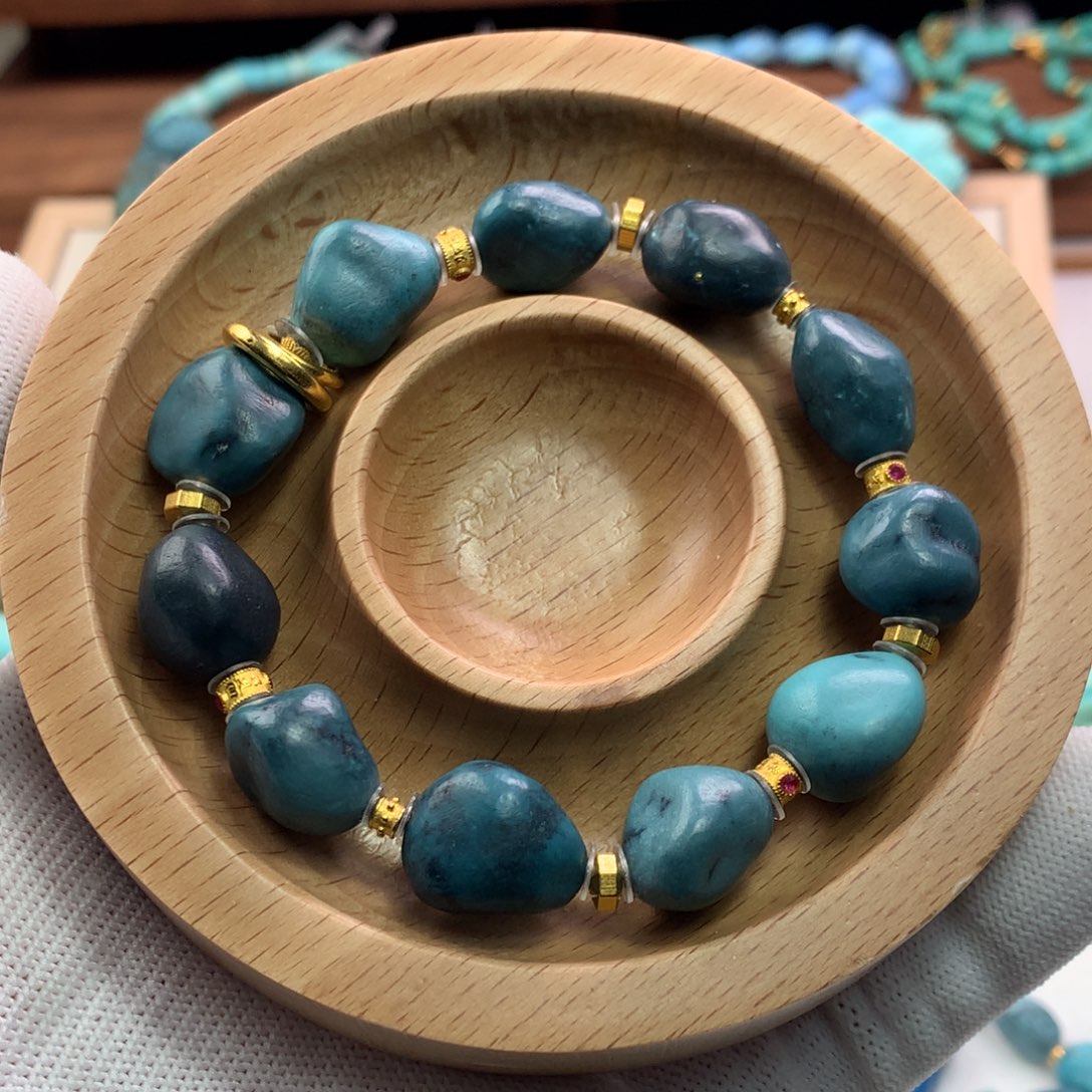 未镶嵌绿松石珠宝奇石