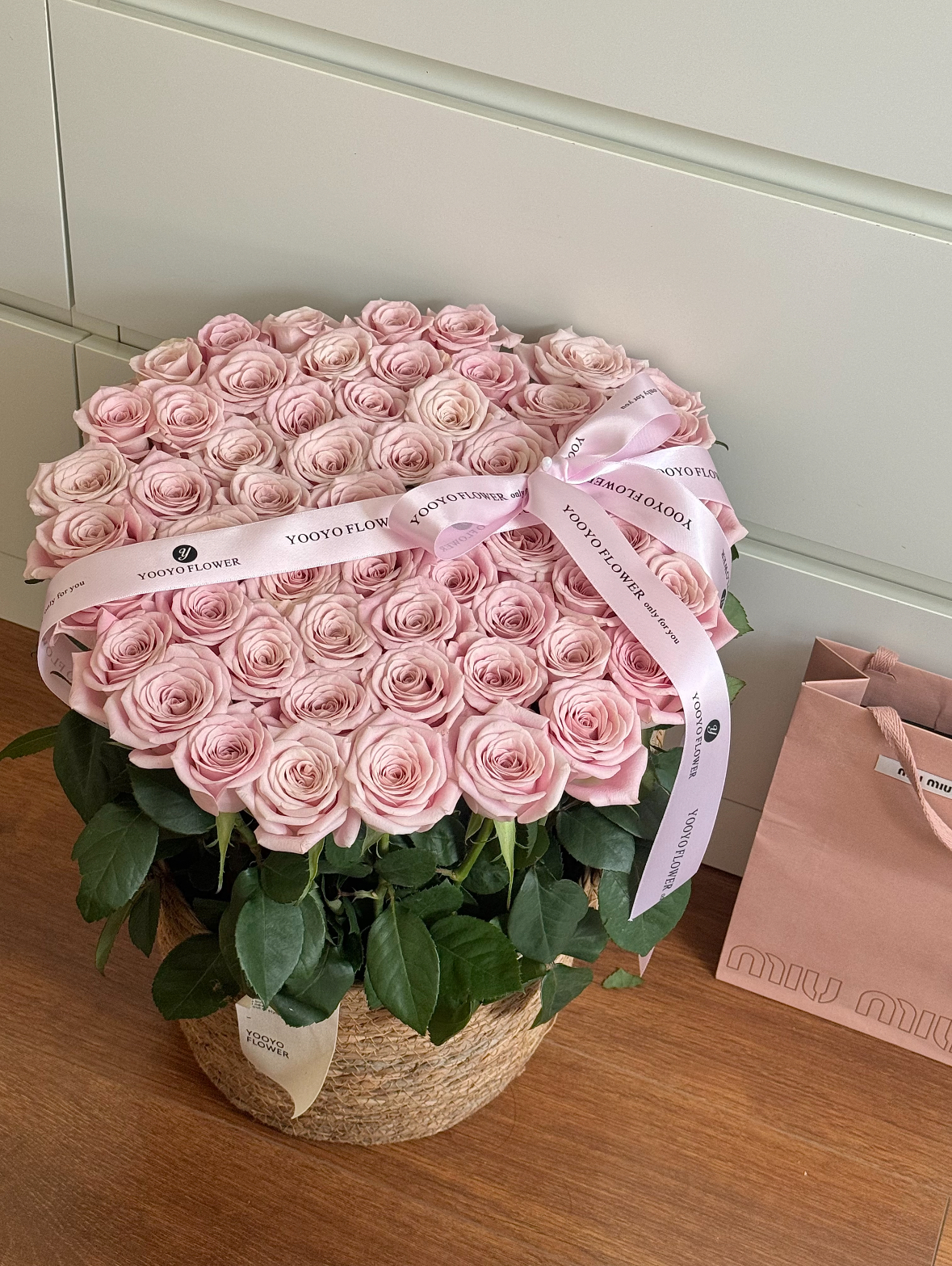 【七夕爆款】草编抱抱桶玫瑰花束同城鲜花速递送女友送闺蜜生日礼物