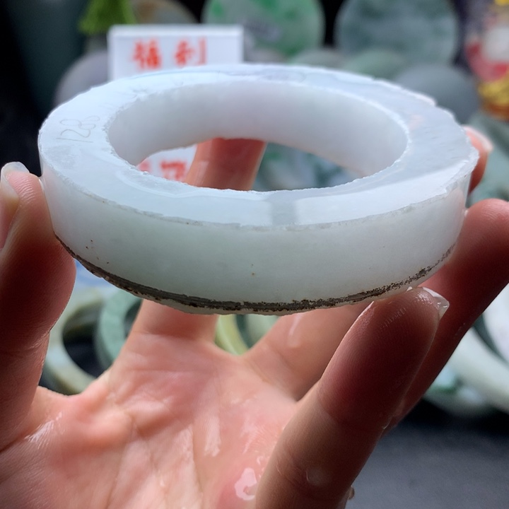 未镶嵌手镯定制翡翠