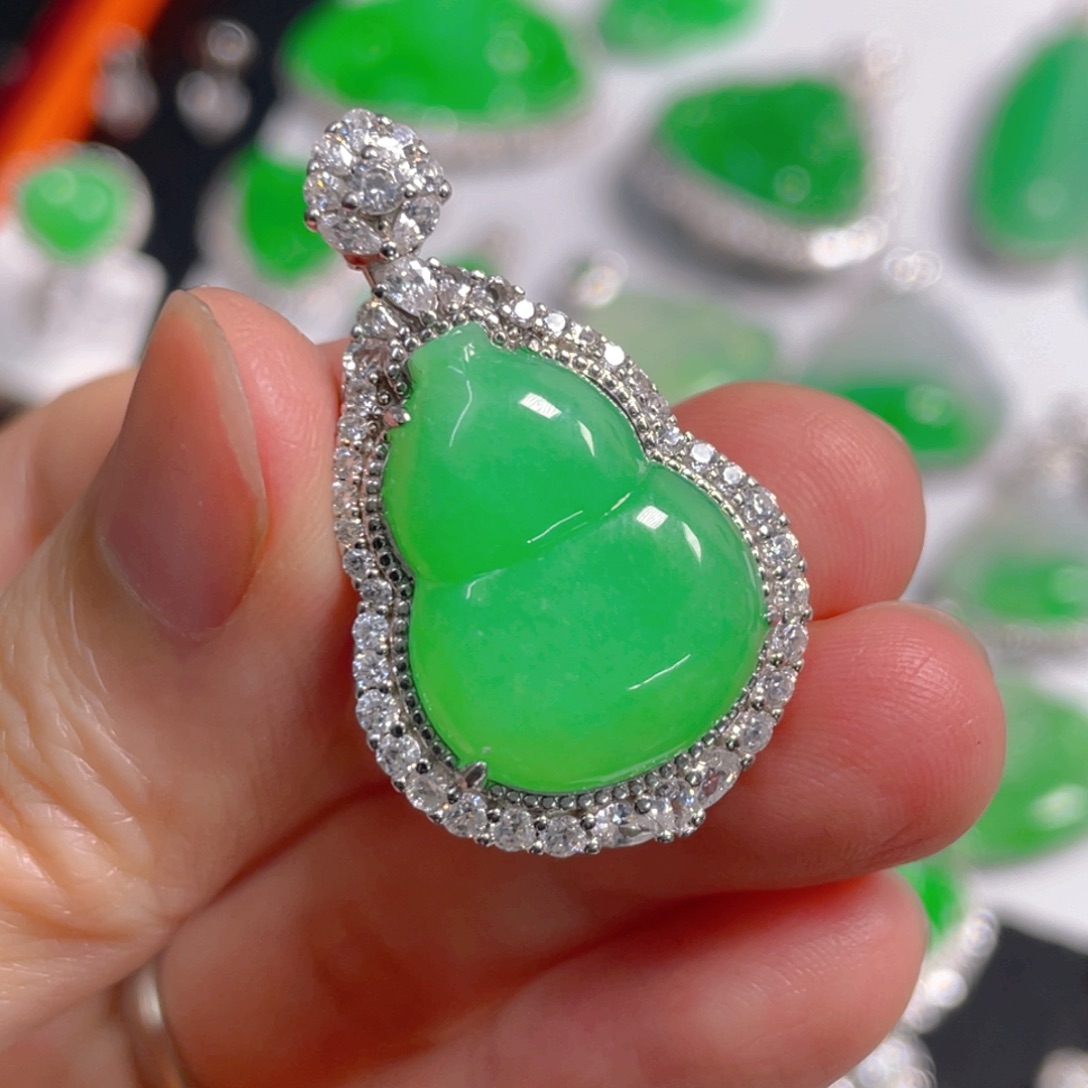 M***妤翡翠银S925镶嵌吊坠(不含链)