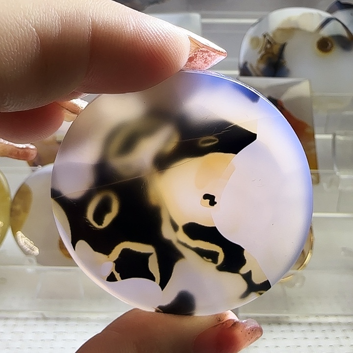 玛瑙/玉髓未镶嵌珠宝奇石