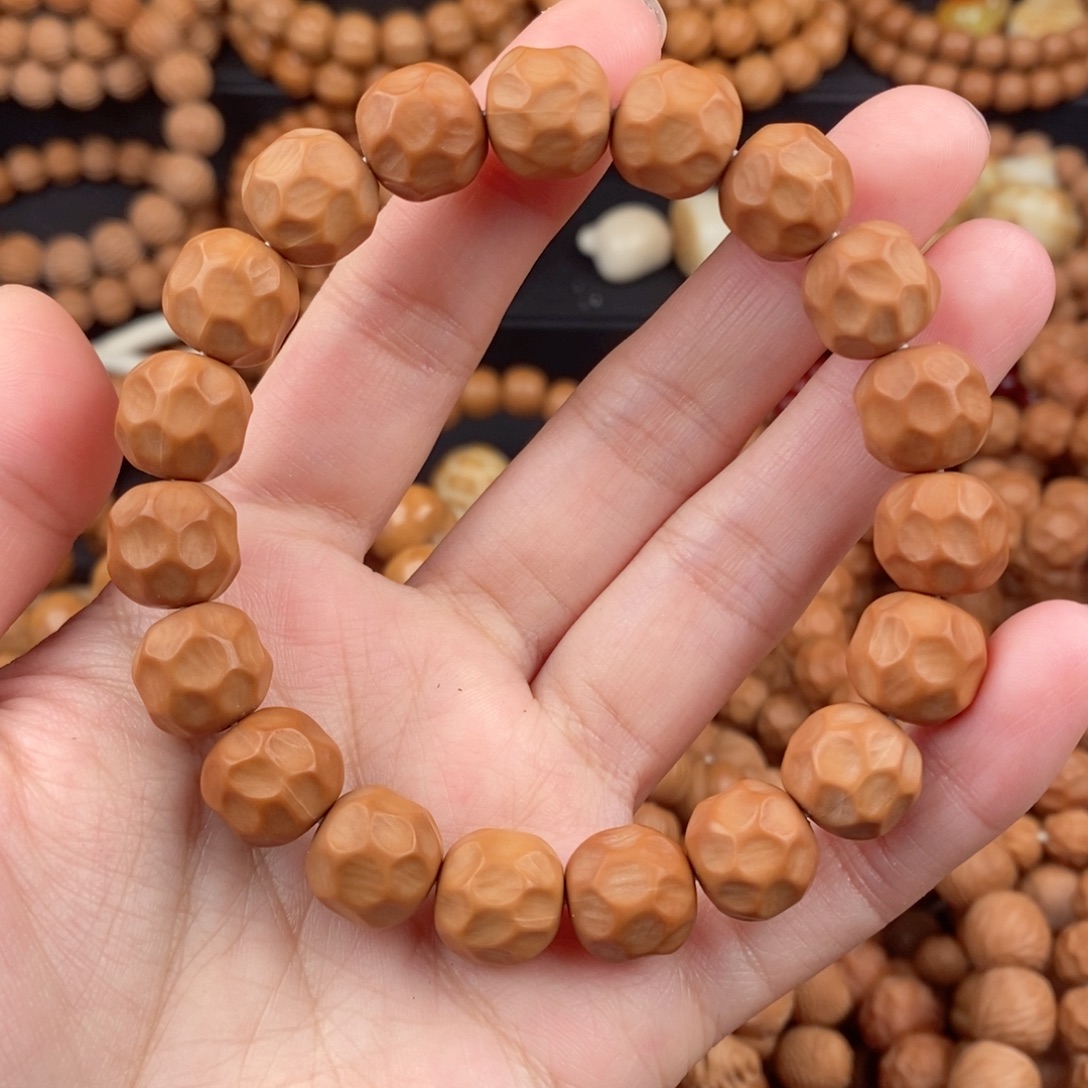 烂***.猴头核桃手串全品奶酪