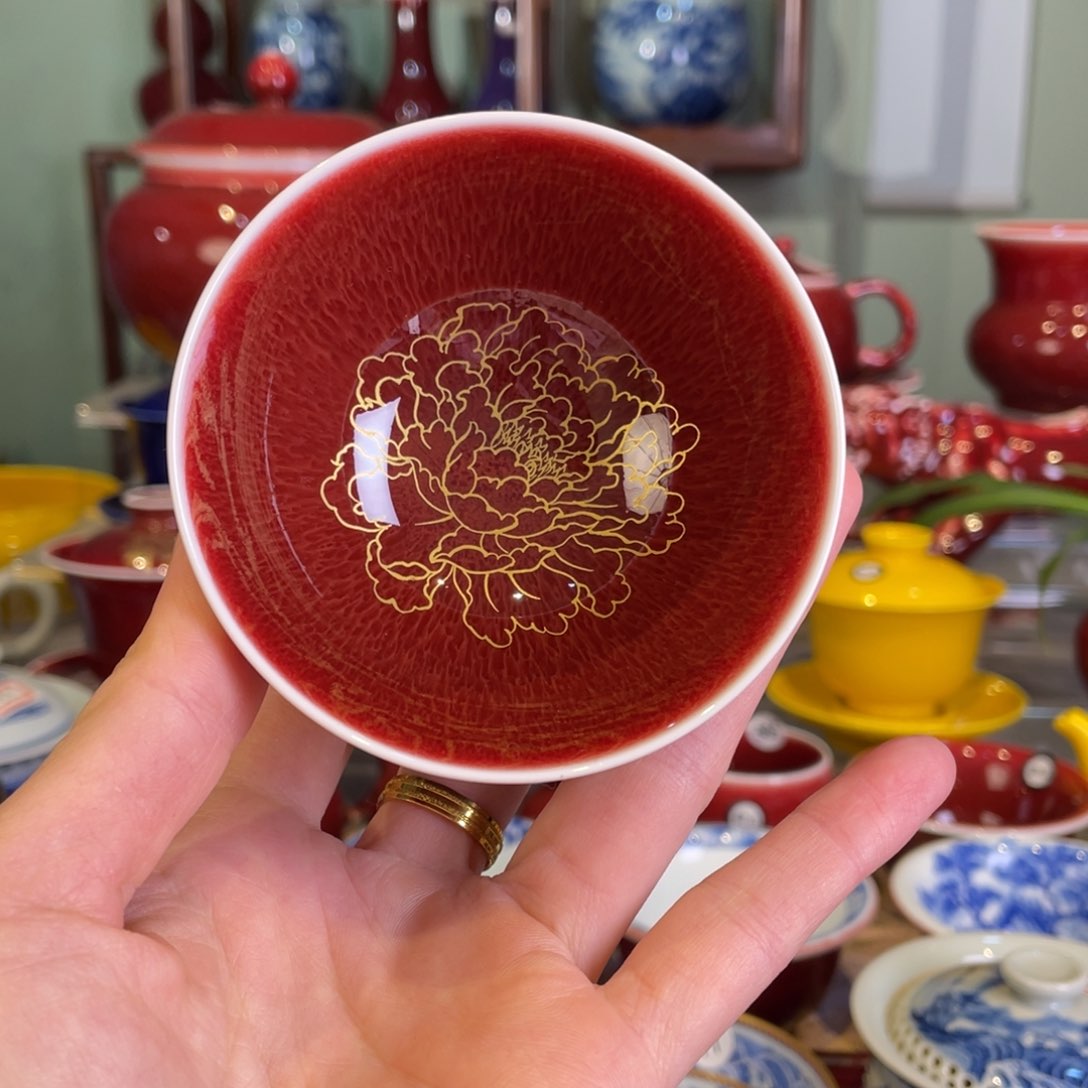 清欢雅玩原矿郎红福利描金牡丹鸡心杯