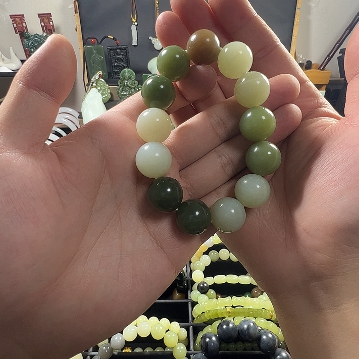 和田玉未镶嵌项链