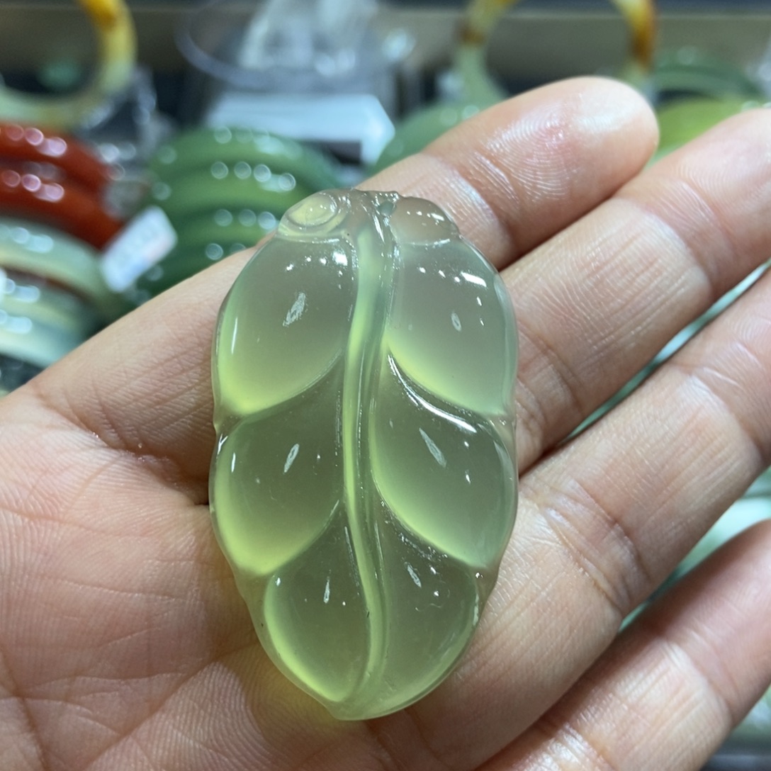 岫玉未镶嵌手镯叶子