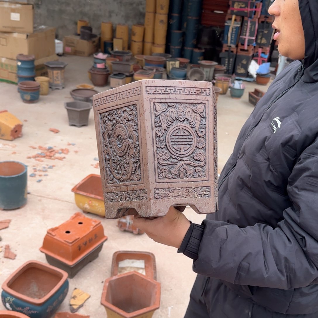 紫砂花盆瑕疵和瑕疵都