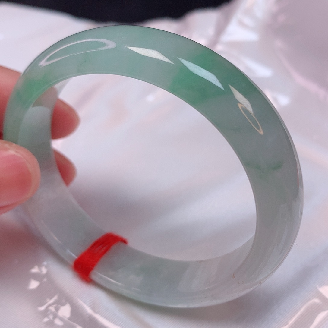 翡翠手镯（贵妃镯）未镶嵌55