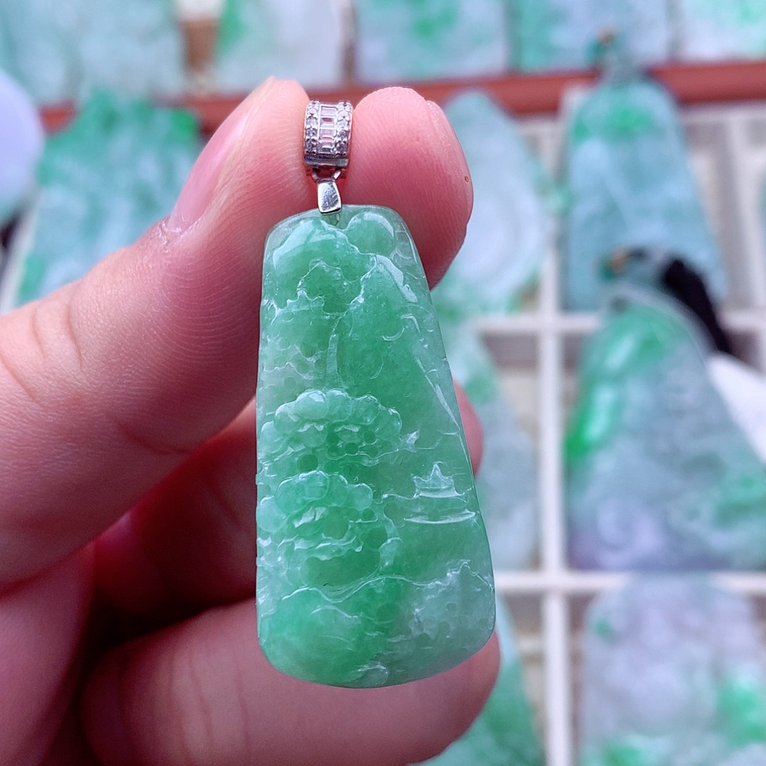 翡翠未镶嵌吊坠(不含链)