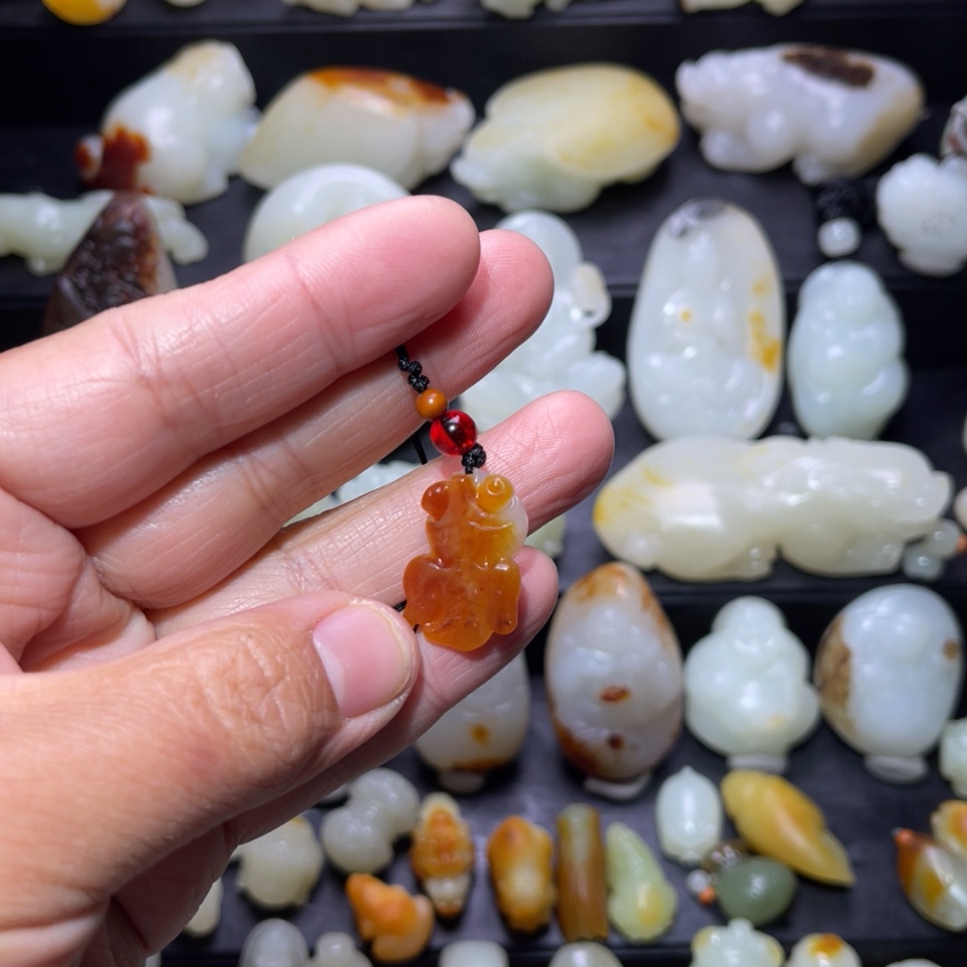 和田玉颈饰未镶嵌傅*雁