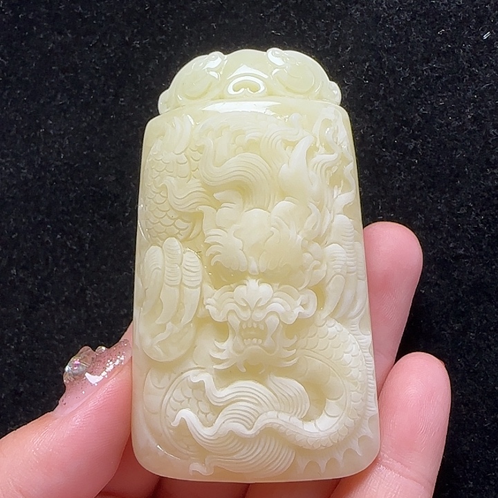 蜜蜡珠宝奇石未镶嵌