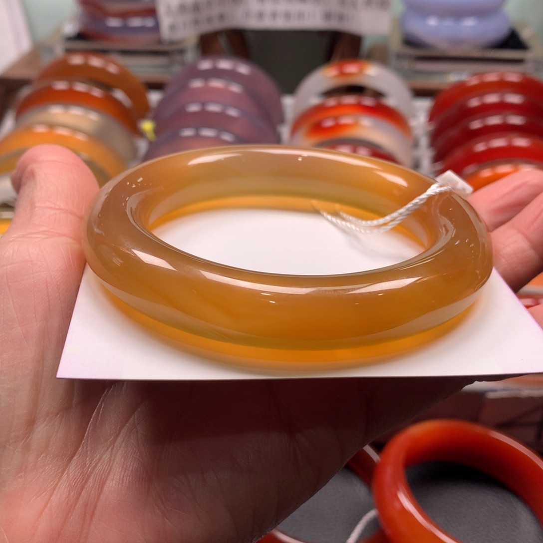 玛瑙/玉髓手镯未镶嵌