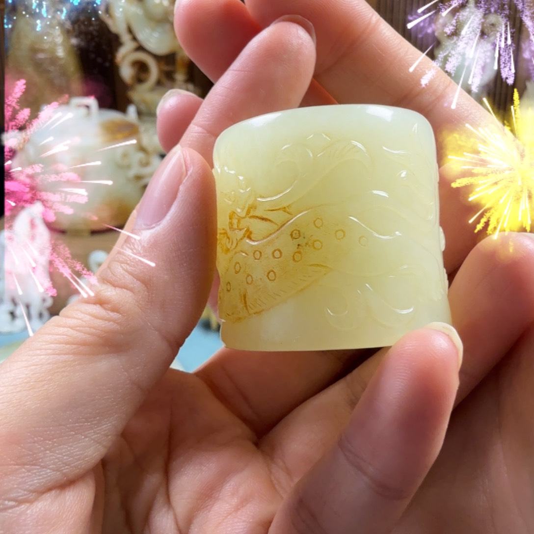 和田玉扳指各家天**。