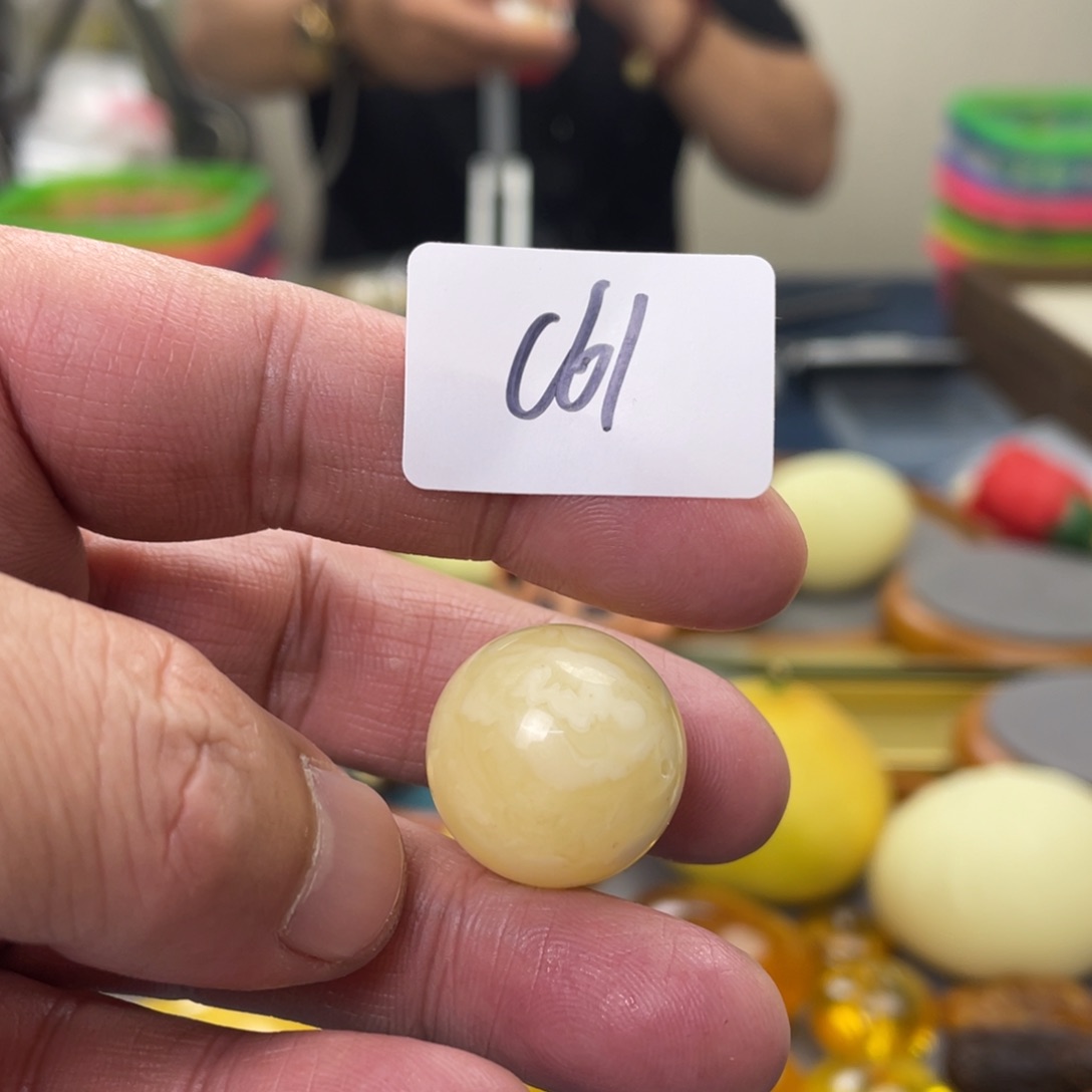 手链琥珀未镶嵌多样性发，发其中一件