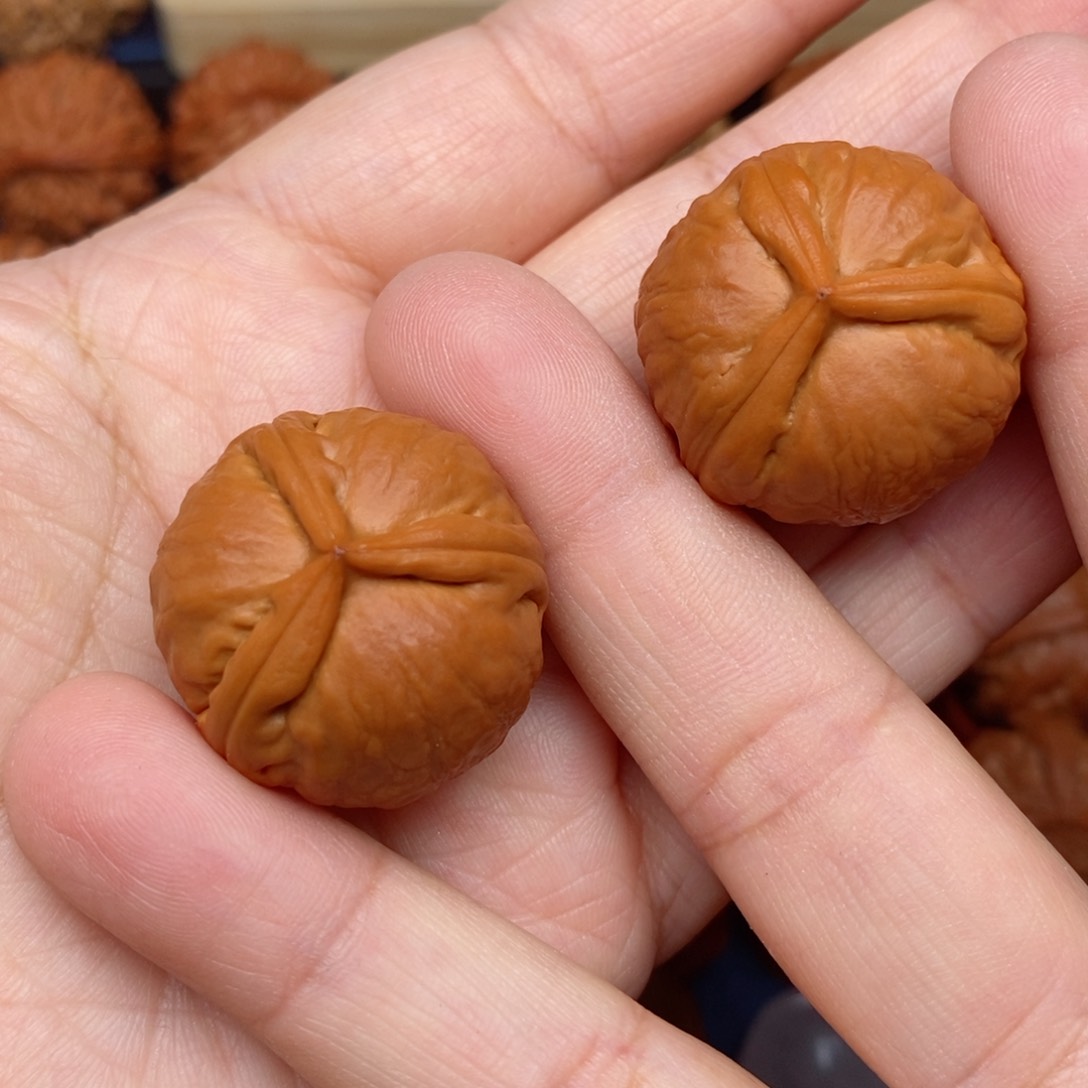 把件文玩核桃手捻野生球奔