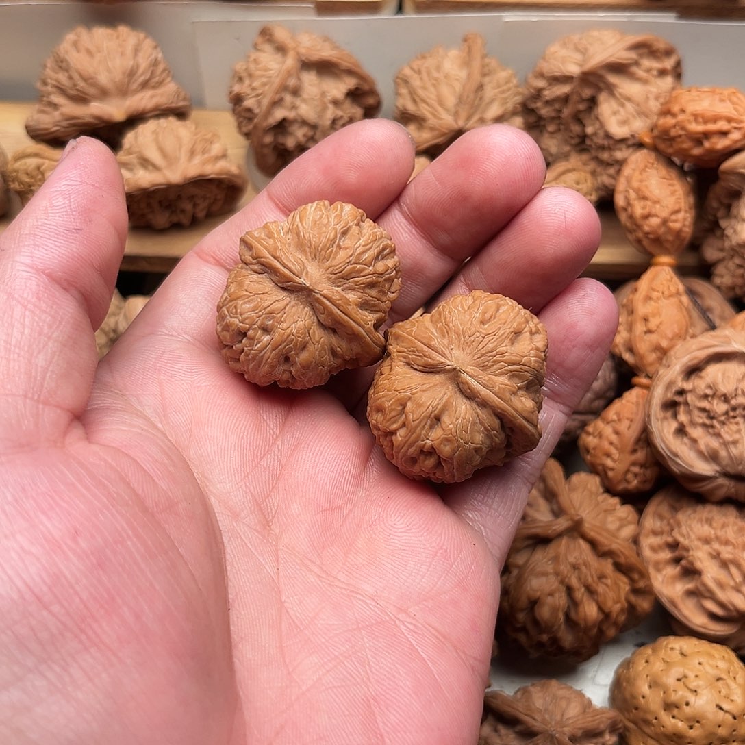 滨***川吊坠文玩核桃元宝