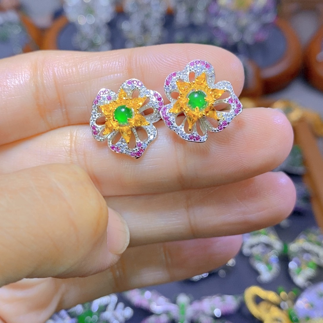 翡翠颈饰银S925镶嵌天然翡翠