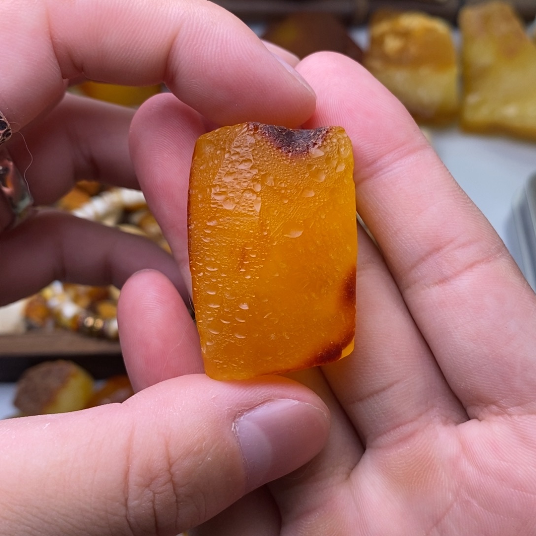 梵***影定制琥珀天然蜜蜡