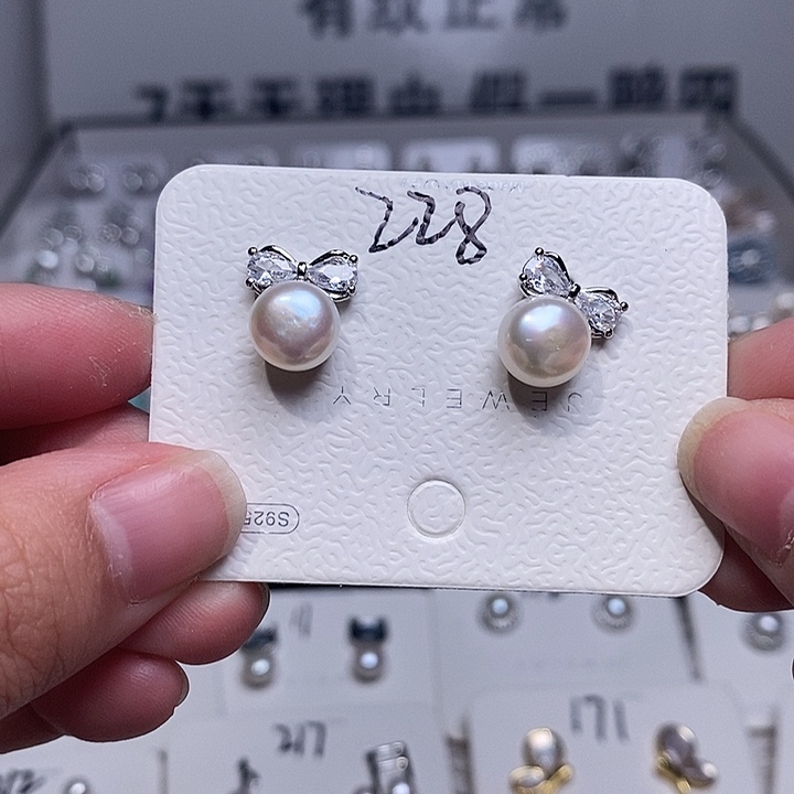 淡水珍珠银S925镶嵌耳饰