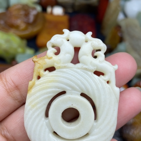 和田玉未镶嵌颈饰12