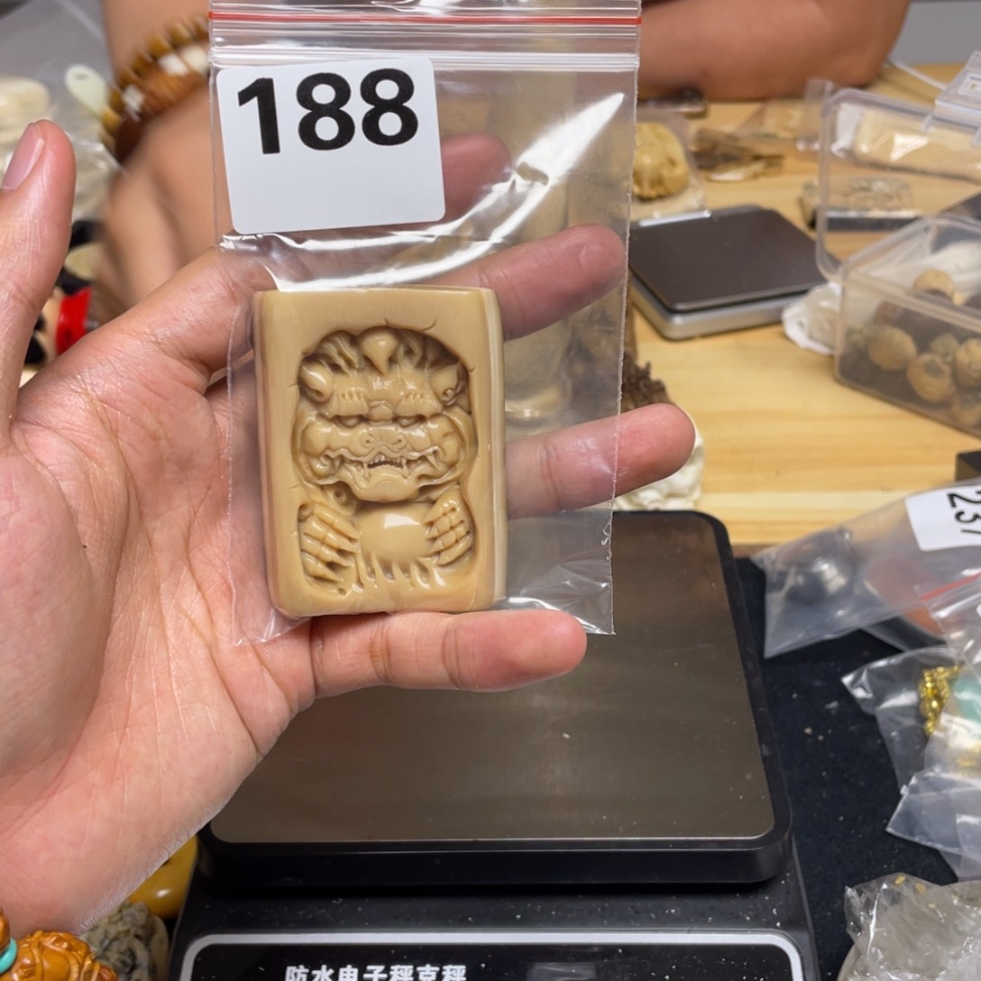 天然猛犸象牙瑕疵品