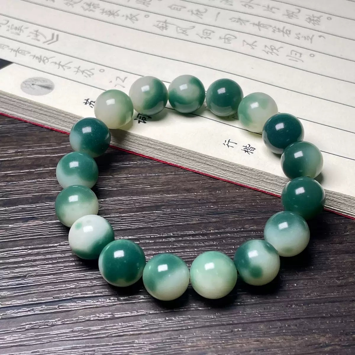 碧水飘花精选菩提手串（无礼盒）23000