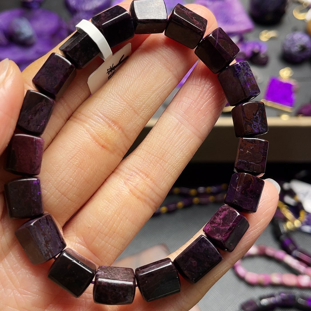 未镶嵌苏纪石（舒俱来）手链