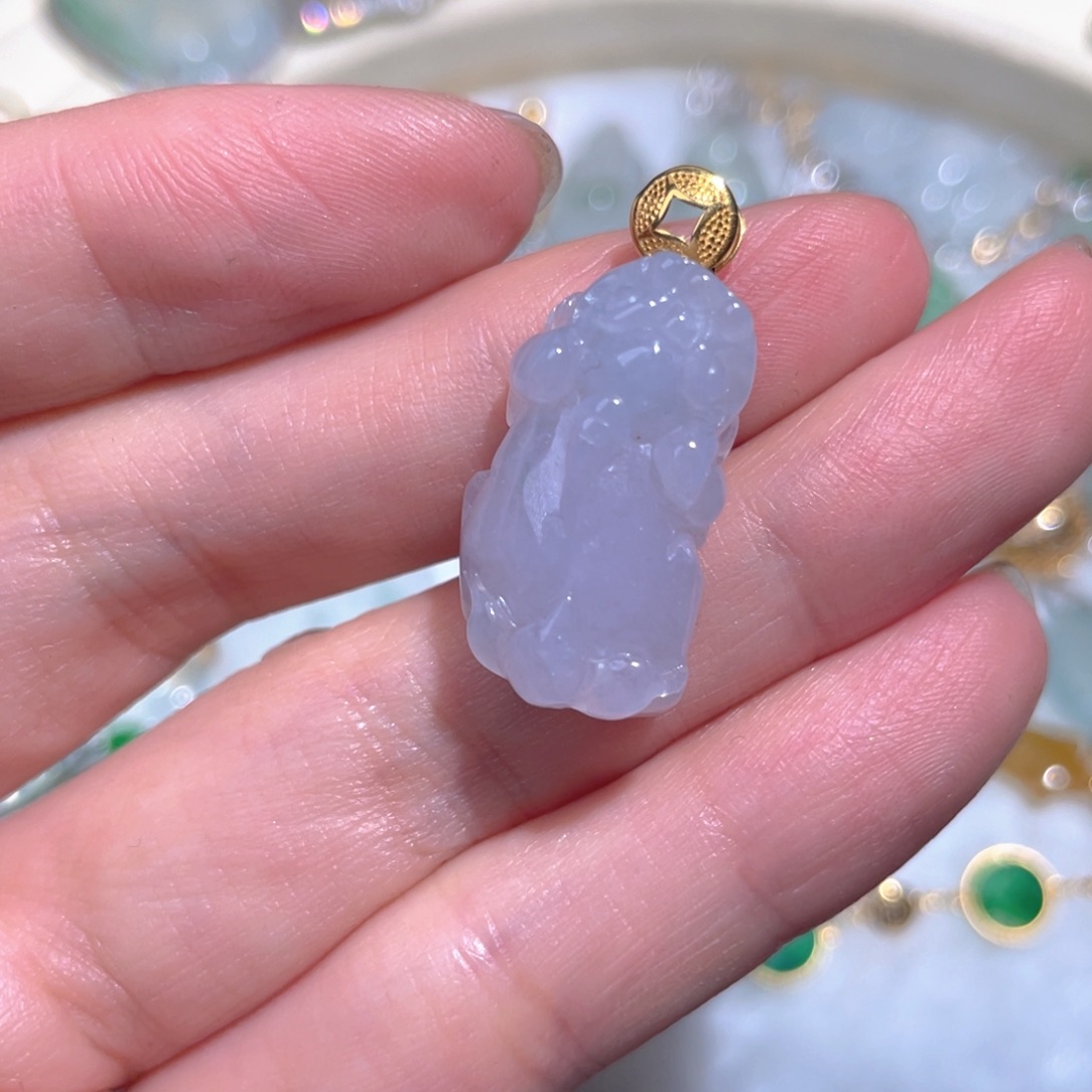 翡翠颈饰18K金镶嵌翡翠