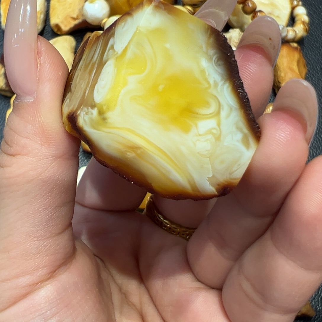 定制琥珀未镶嵌蜜蜡