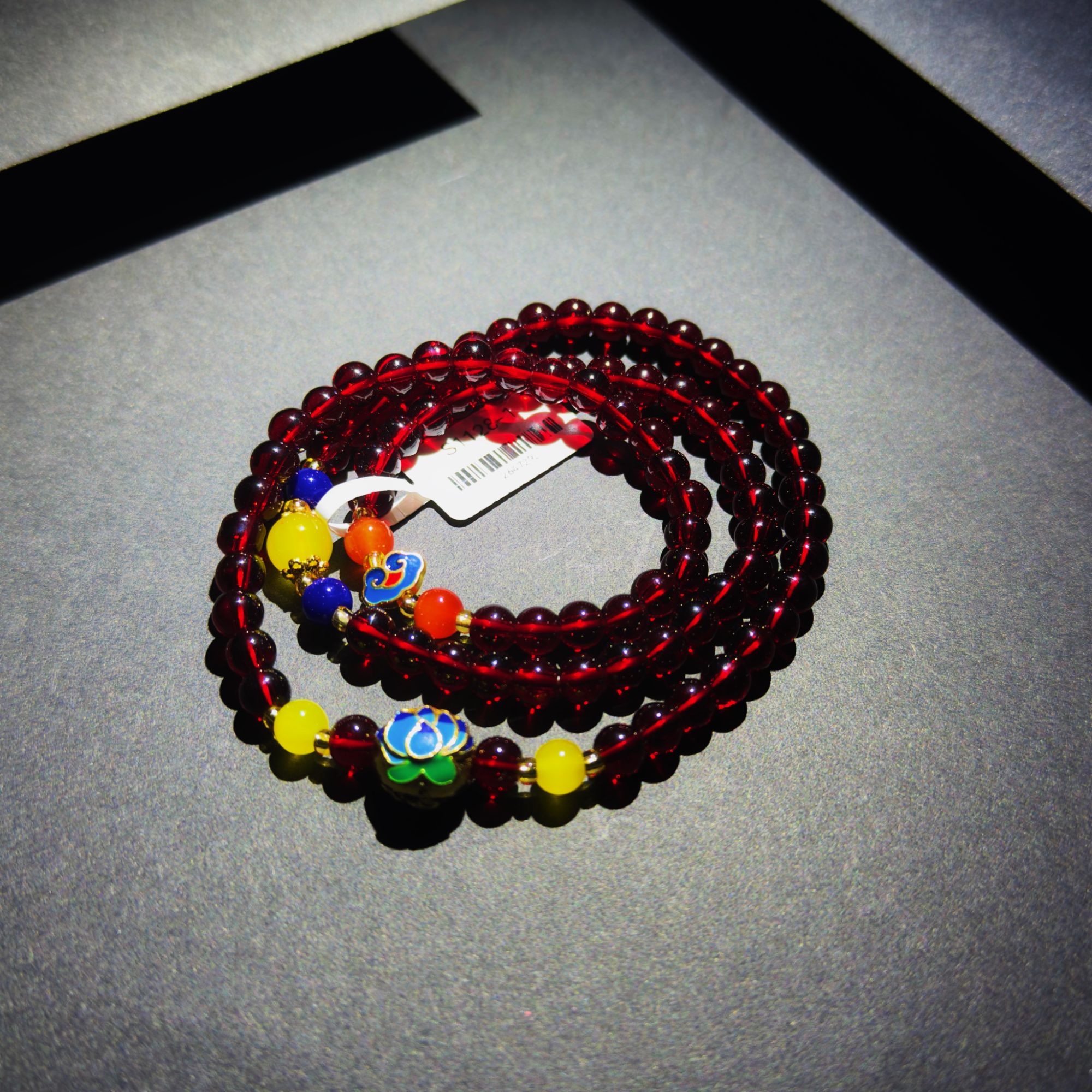 S 1128 石榴石多圈精品手串(无礼盒）