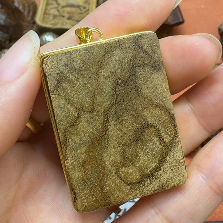 大叶紫檀（黑酸枝木类）